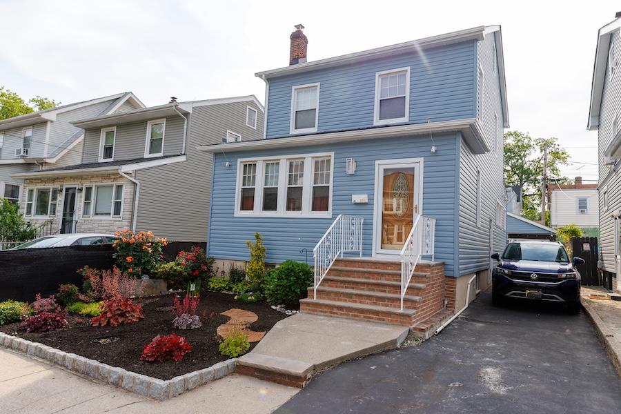 Applying Synthetic Underlayment Improving the Roof's Durability